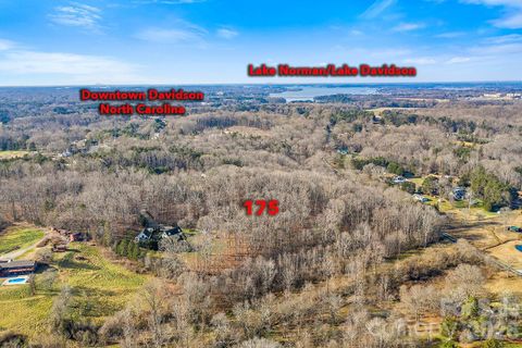 175 Stonehaven Drive