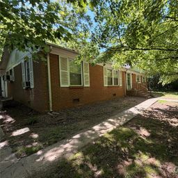 7000 Ridge Lane Road