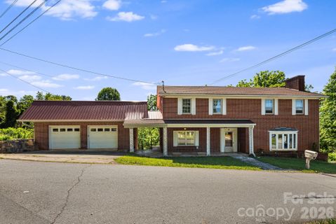 284 Chestnut Street