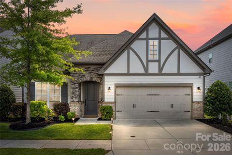 748 Garrett Green Way sold home in Oakland Pointe, Fort Mill, SC
