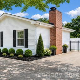 2596 Sweetbriar Circle