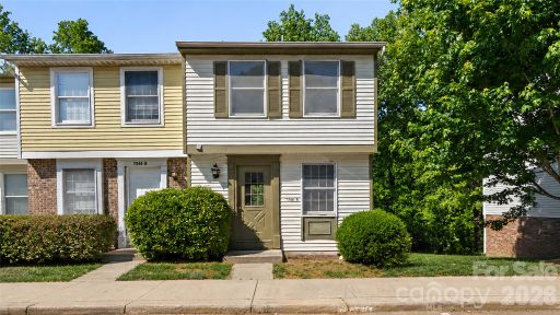 7344 Pebblestone Drive pending home in Waterford Townhomes, Charlotte, NC