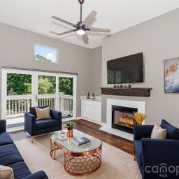 104 Pier 33 Drive