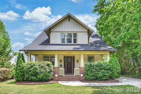 3030 Attaberry Drive pending home in Midwood, Charlotte, NC