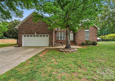 119 Stumpy Creek Road active home in Harbor View, Mooresville, NC