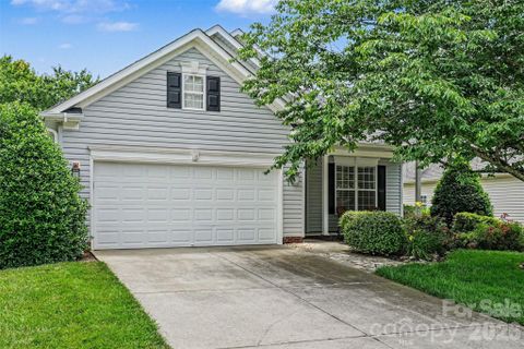 877 Platinum Drive pending home in Four Seasons At Gold Hill, Fort Mill, SC