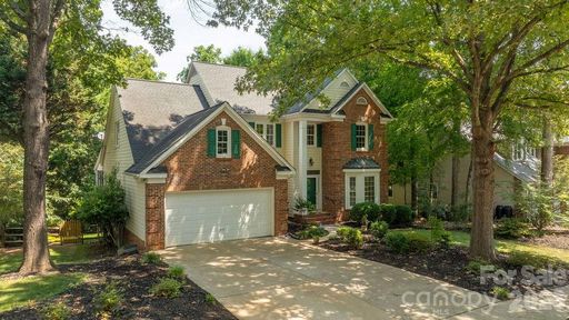 5217 Fairvista Drive pending home in Highland Creek, Charlotte, NC