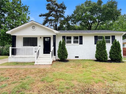 9209 Edgevale Drive pending home in Beatties Ford, Charlotte, NC