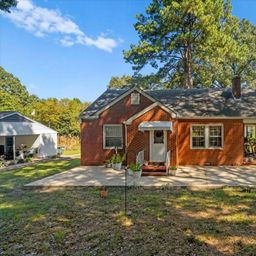 1222 E Park Drive