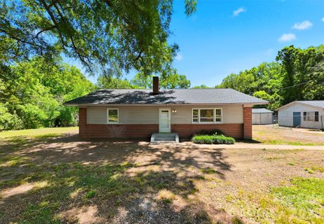 1807 S Post Road