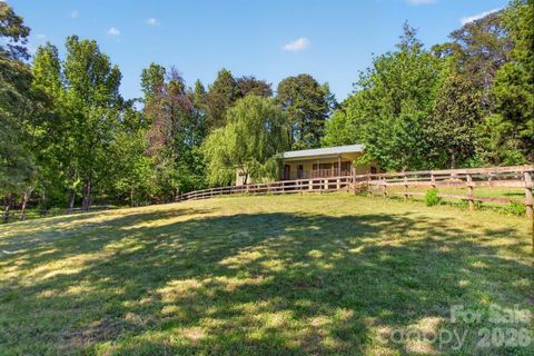 3205 Collinsville Road