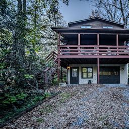 86 Hickory Lane
