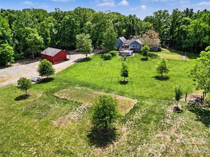 9116 Highland Creek Parkway