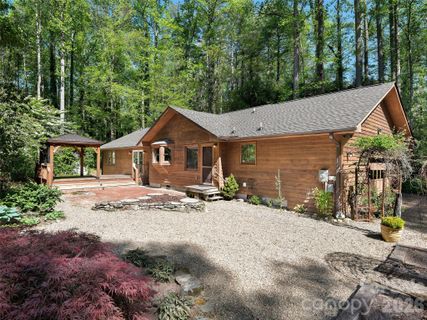 30 Kanuga Heights Lane