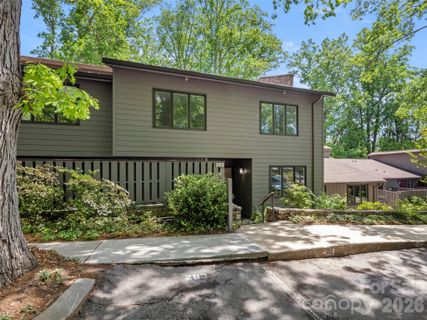 203 Crowfields Drive active home in Crowfields Condos, Asheville, NC
