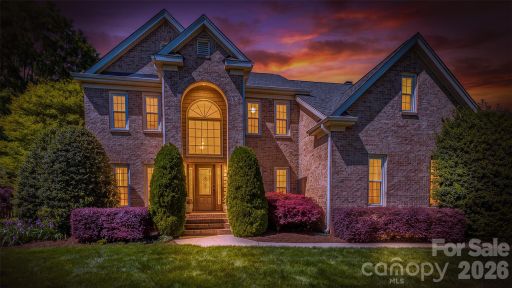 119 Topsail Place active home in Royal Pointe, Mooresville, NC
