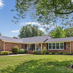 2107 Meadow Lane