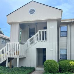 2401 Abbey Circle