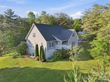 16 Lancaster Lane sold home in Stockton Ridge, Weaverville, NC
