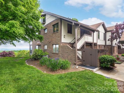 503 Fleetwood Plaza