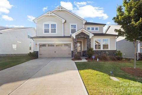 2333 Lorelei Terrace active home in Waxhaw Landing, Monroe, NC