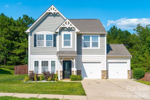 7157 Sonja Drive active home in Clover Meadows, Clover, SC