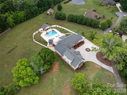 4511 Howey Farms Drive