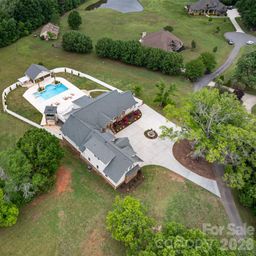 4511 Howey Farms Drive