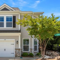 729 Little Bluestem Drive