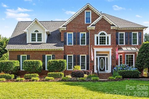 7068 Kidwelly Lane pending home in Shannamara, Matthews, NC