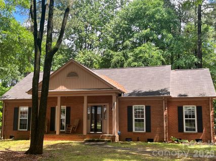 7148 Powder Mill Place pending home in Colony Woods, Charlotte, NC