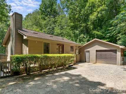 323 Burrell Mountain Road
