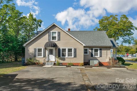 2801 S Cannon Boulevard