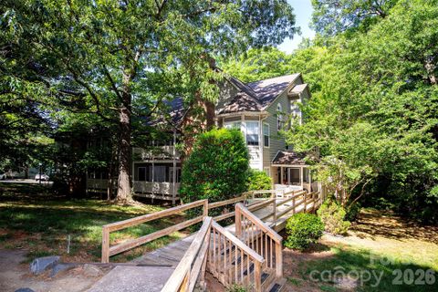 6500 Clavell Lane pending home in Bennington Woods, Charlotte, NC