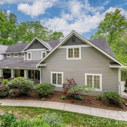 307 S Braeside Court