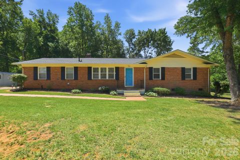 225 Middleton Avenue pending home in Worwood Acres, Matthews, NC