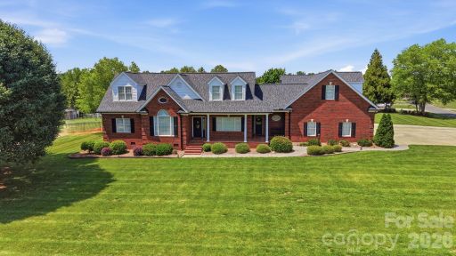 600 Ivah Lee Way