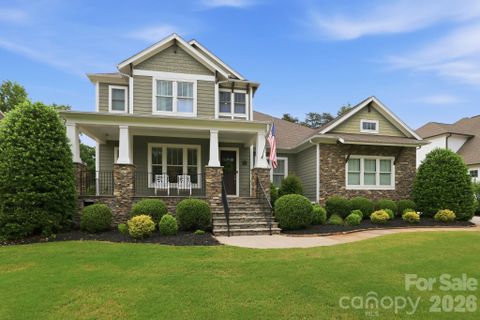 1077 Wessington Manor Lane pending home in Springfield, Fort Mill, SC