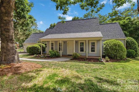 4710 Benridge Lane sold home in Wessex Square, Charlotte, NC