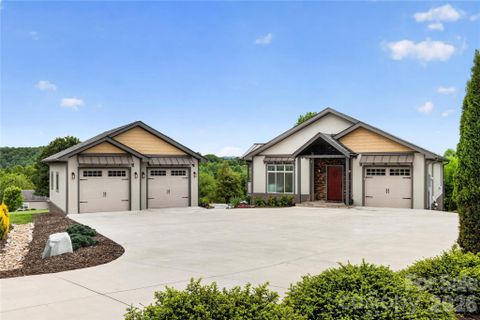 Homes in Boyleston Ridge, Mills River
