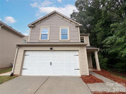 5304 Twin Brook Drive pending home in Gibbon Woods, Charlotte, NC