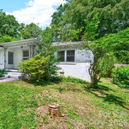411 Hillcrest Circle