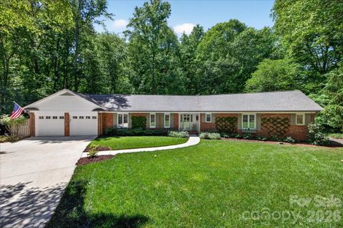 5008 Hillary Place