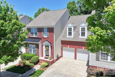 14509 Greenpoint Lane active home in Skybrook, Huntersville, NC