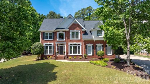 10025 Bayart Way pending home in The Hamptons, Huntersville, NC
