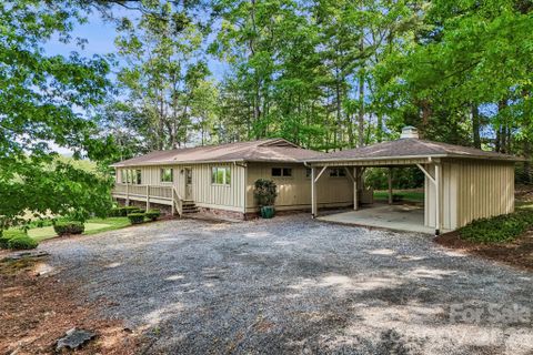 3 Greenbriar Woods Circle pending home in Golf Mountain Estates, Etowah, NC