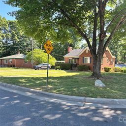 600 W Cama Street