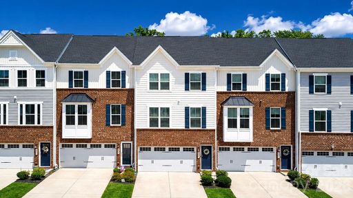 2607 Grantham Place Drive active home in Grantham Place, Fort Mill, SC