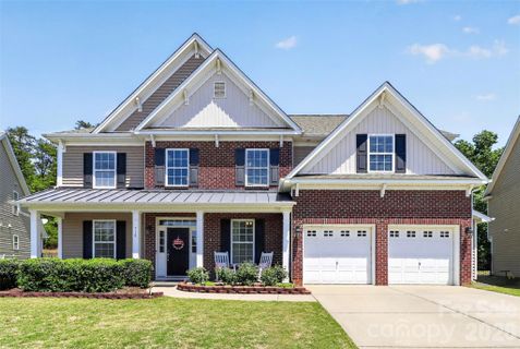 719 Fresia Drive pending home in Lake Ridge, Tega Cay, SC