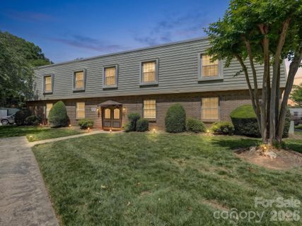 2628 Park Road active home in Dilworth, Charlotte, NC